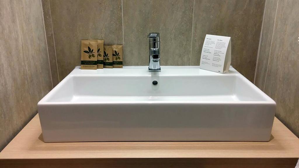 Hotel Helvetia Lezzeno Pokoj fotografie